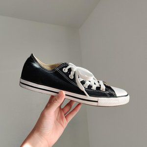 Converse Black
